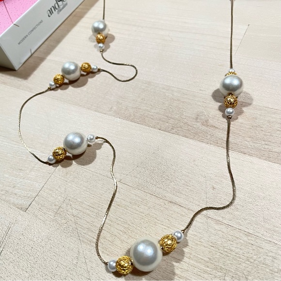 Gold Layered pearl Necklace - Picture 6 of 12